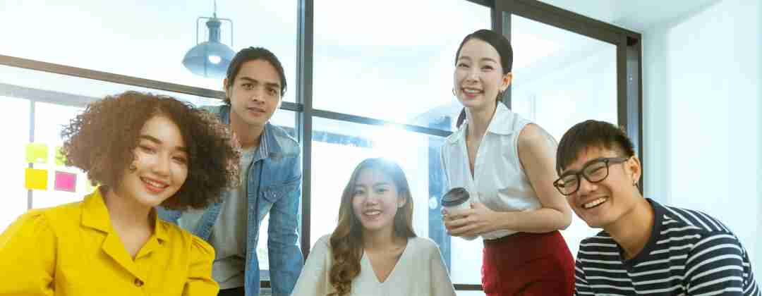 与全球最佳雇主  开云电子光电<br>
一起探索未来职涯可能